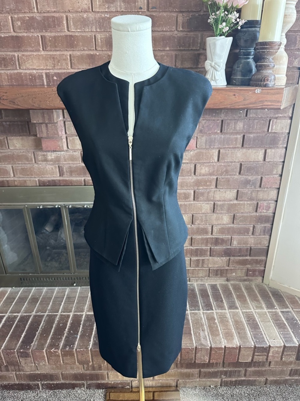 Ted Baker Kwyli Sculptural Peplum Zip Front Midi Dress Black Size 1 / US 4 LBD - Picture 7 of 12